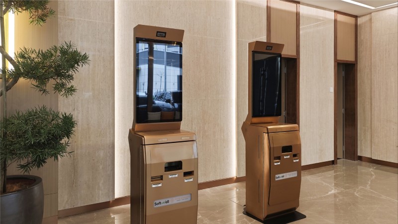A SEAMLESS ARRIVAL WITH SMART KIOSK CHECK-IN